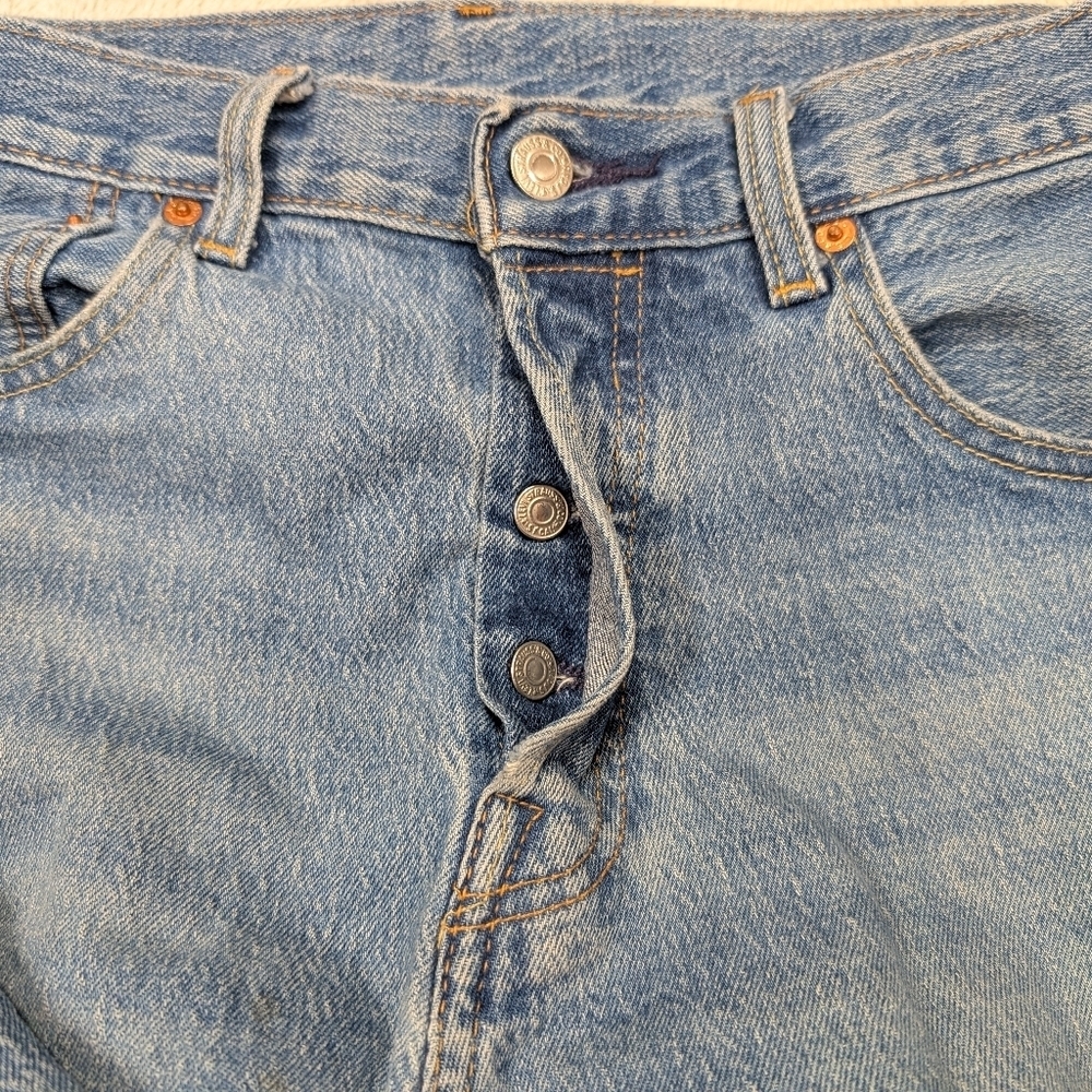 Levis Jeans Womens 30 Blue Light Original Straight Fit Premium Denim Full - Picture 11 of 11
